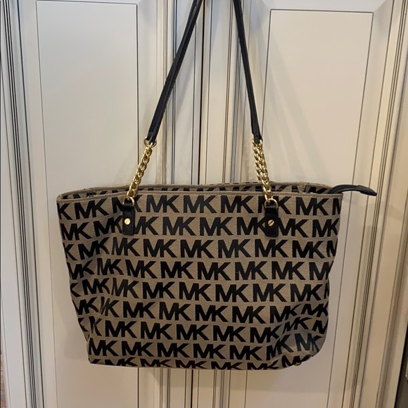 Michael Kors Bag - Picture 1 of 2